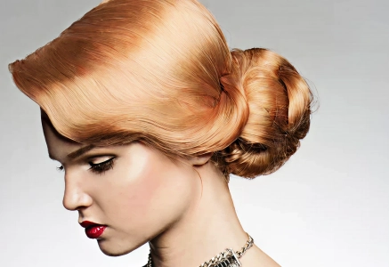 Mini Half Head Highlights package including half head highlights, glossing, quick hairspa, and blow-drying – luxury hair services at Eddine Belaid in Switzerland